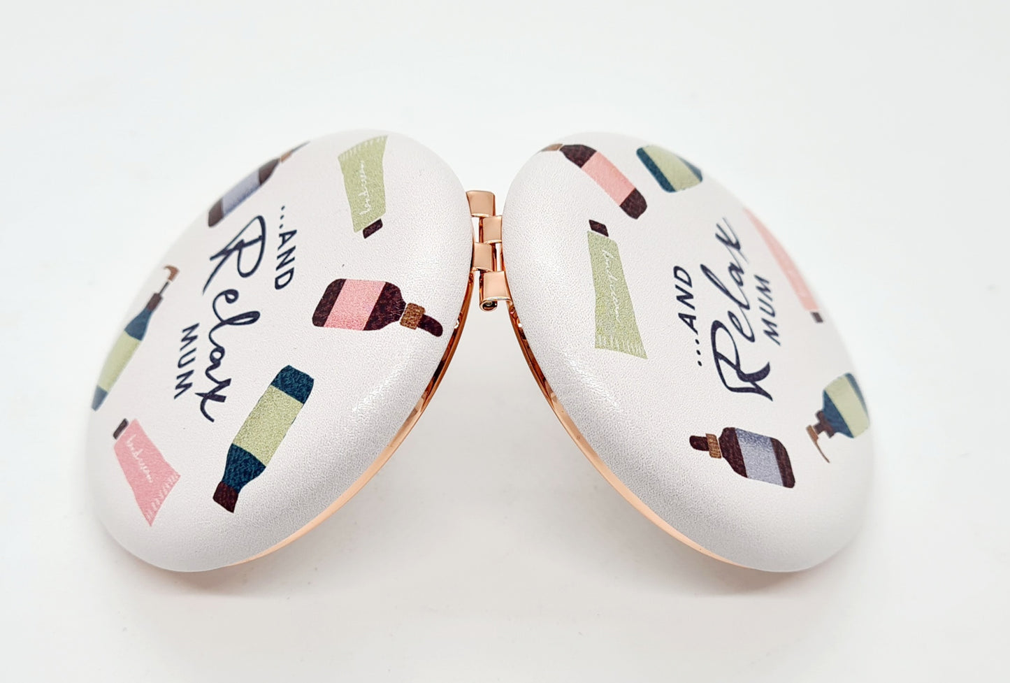 ...... and relax mum - Compact Mirror image 3