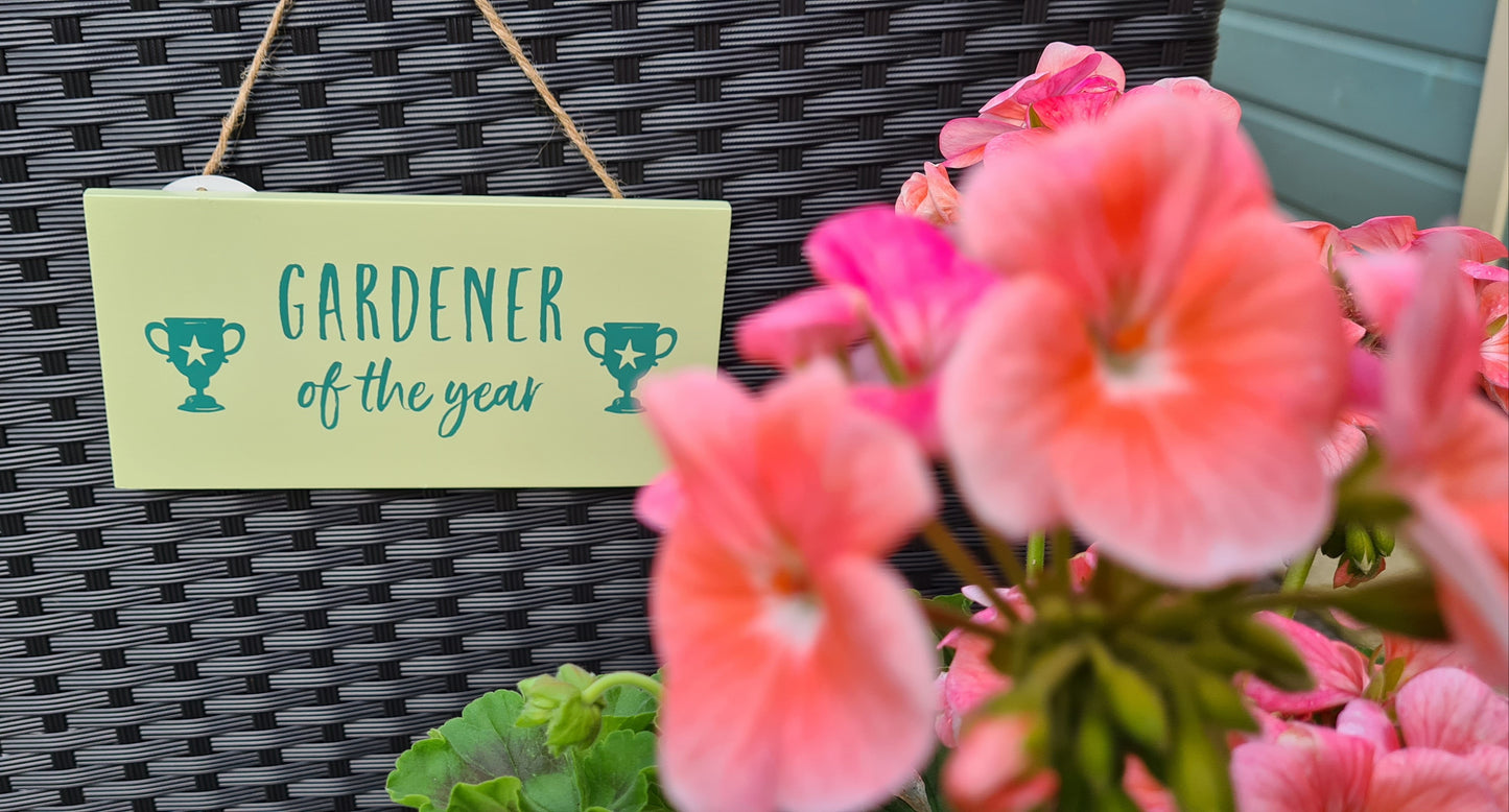 Gifts for Gardeners signs image 6